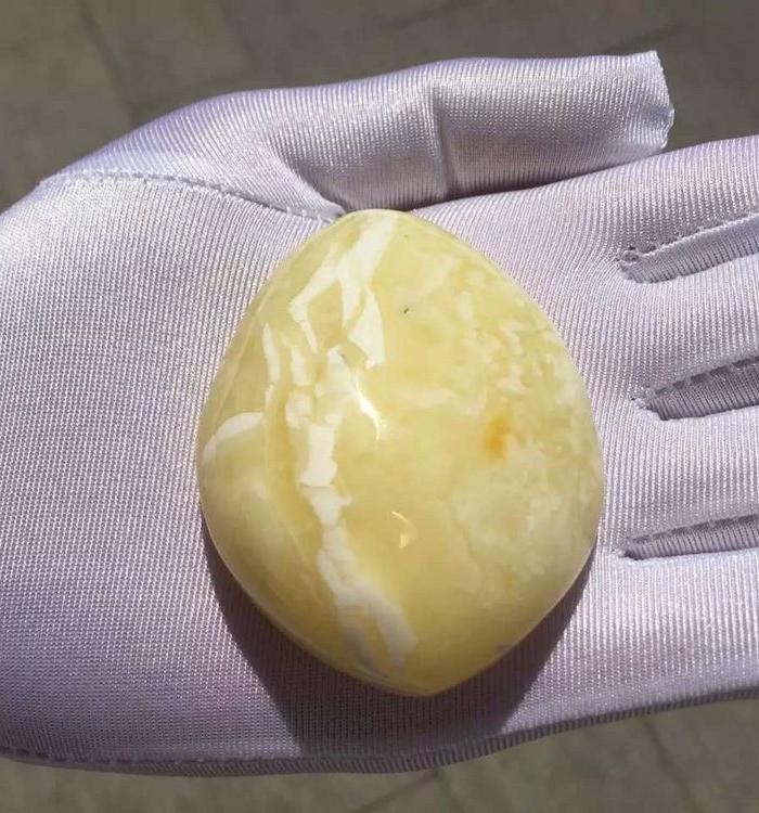 天然白花蜜原石吊坠(表面有裂,内含天然包裹体