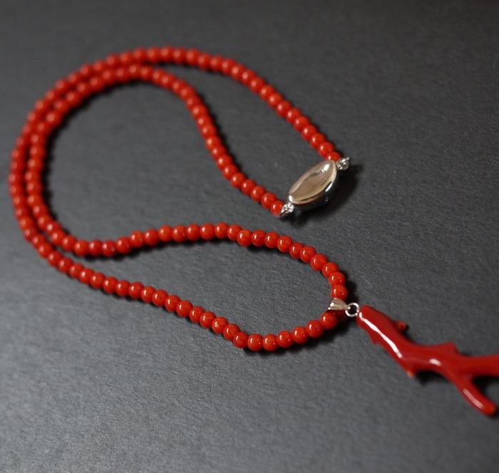 日本高知产阿卡珊瑚项链 \/带阿卡随形枝 9.8克