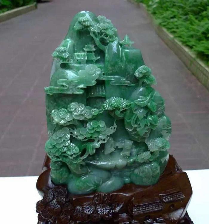 收藏极品翡翠满绿精工山水摆件 微信 号15818