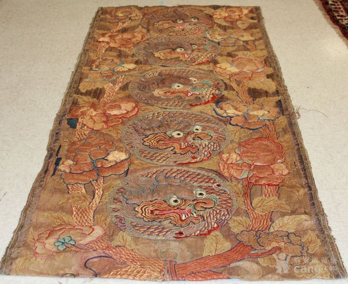 清代早期 西藏 缂丝绣虎头纹 挂毯 长260厘米_