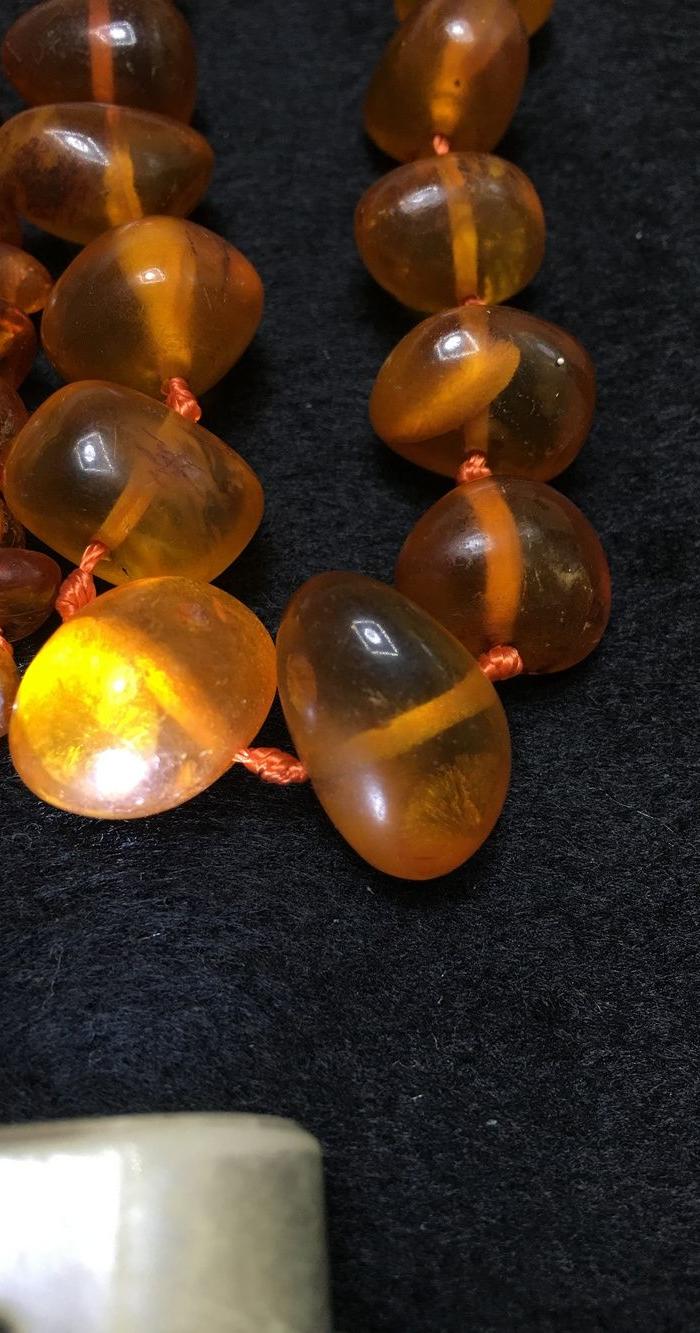 天然爆老随形琥珀珠毛衣链47.29克(D5494028