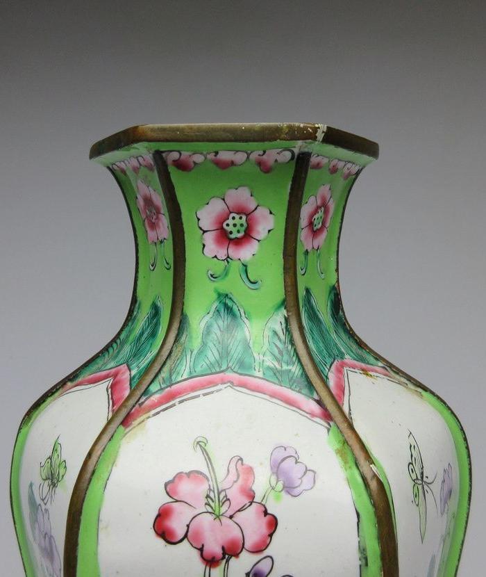 CK263铜胎珐琅彩花卉纹六角瓶_CK263铜胎珐