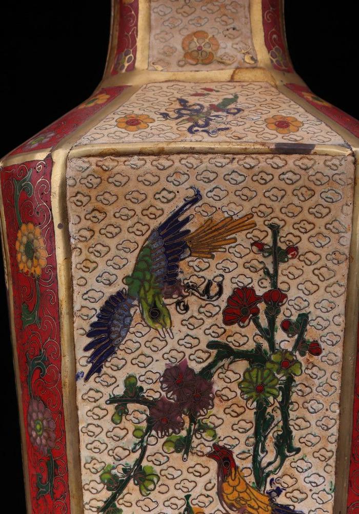 代 宣德年制铜胎景泰蓝掐丝珐琅彩鹊返鸾回瓶