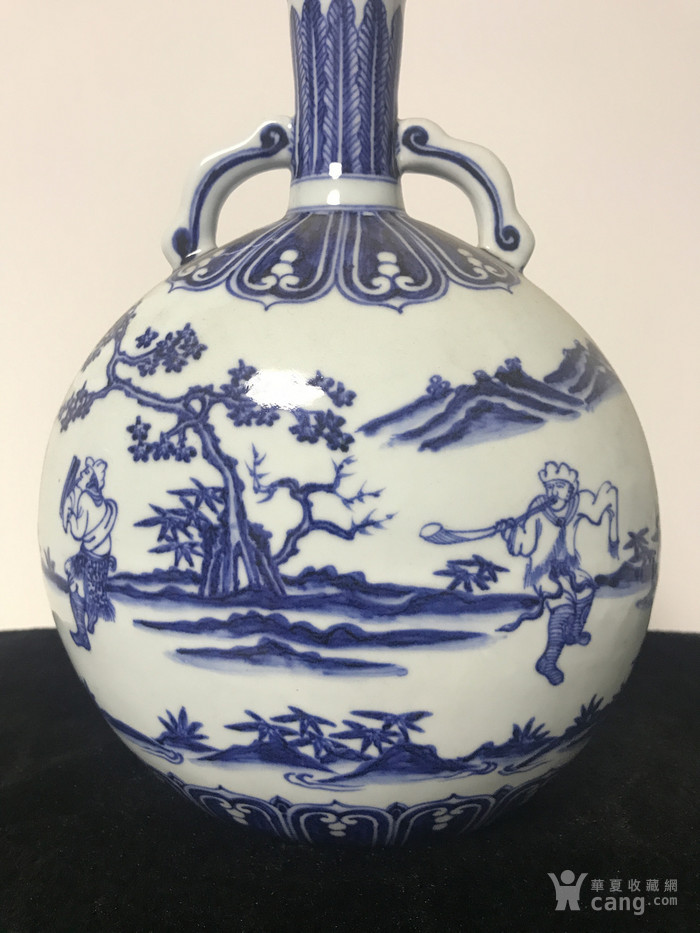 明永乐青花胡人俑乐纹抱月瓶