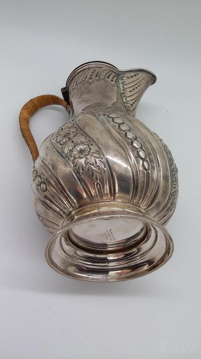 华夏古玩城 钟表西洋器 金银器 > 1893年英国谢菲尔德纯银刻花茶壶一