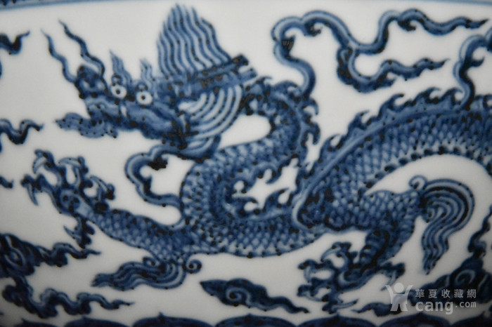 明代宣德青花龙纹碗
