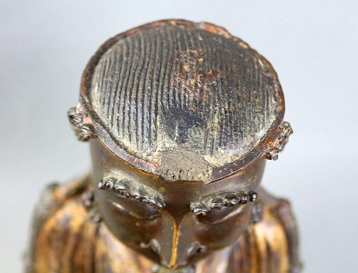 明代铜鎏金男身观音像