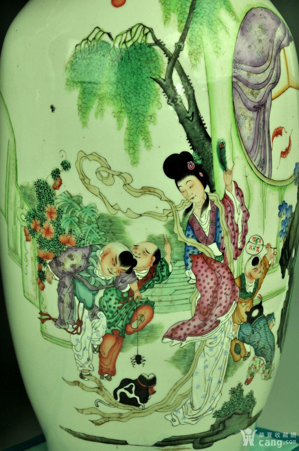 一对民国曾鼎泰粉彩欢天喜地人物故事特大瓶