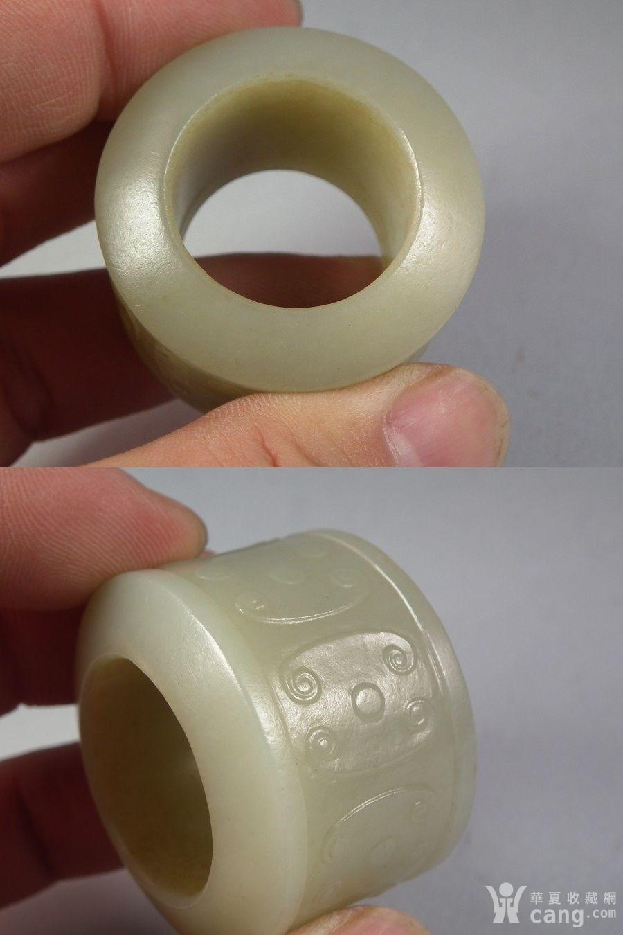 明代和田青白玉卷云纹矮身大扳指