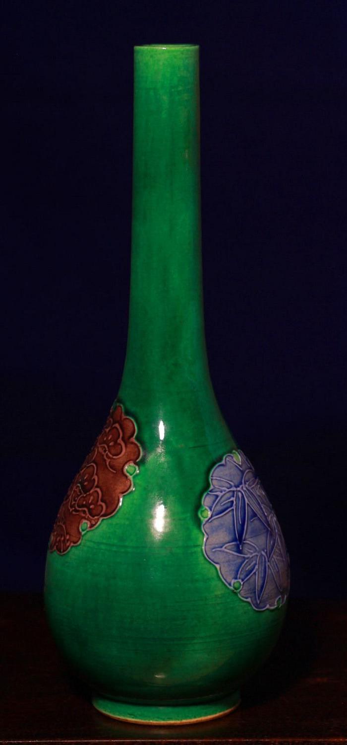 【名贵精品瓷】清代鹦哥绿釉胆瓶一对