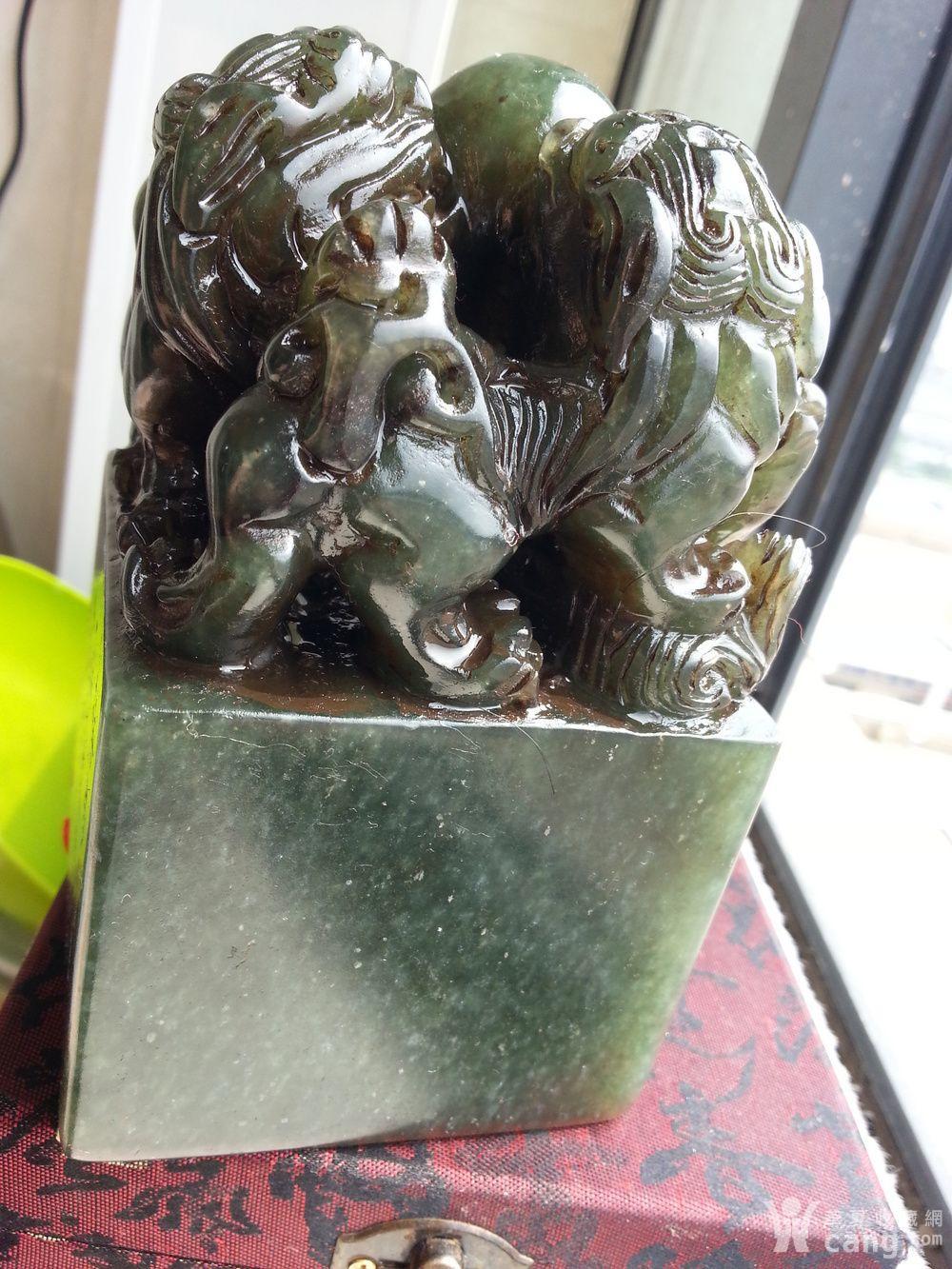 真品良证 清,邓石如作艾叶绿冻石狮钮印