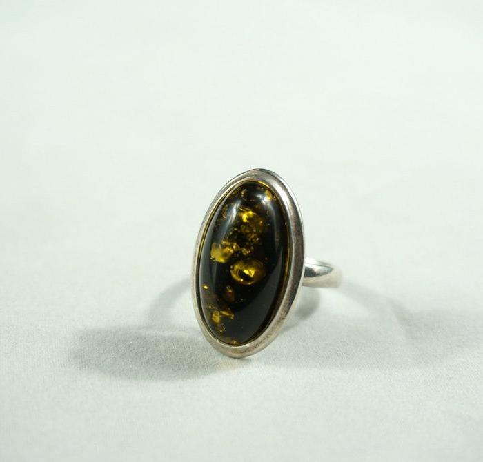 北美博艺堂 ▼多米尼加绿珀戒指 6.4克【国内现货】