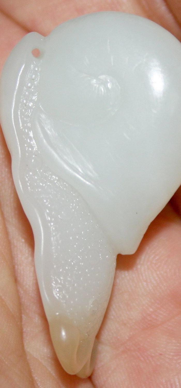 一级白和田玉巧雕蜗牛精品挂件