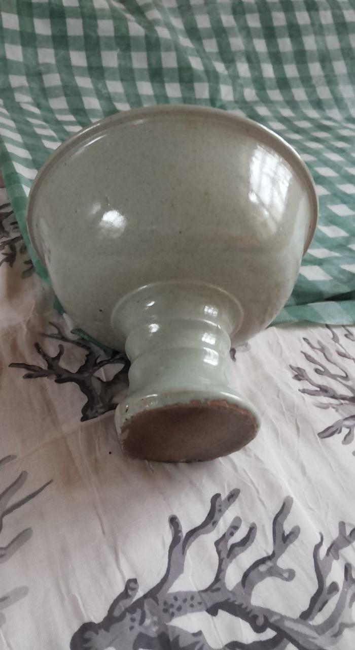 华夏古玩城 瓷器 高古 > *汝窑天青釉高足弦纹碗 年代:宋代 艺术类别