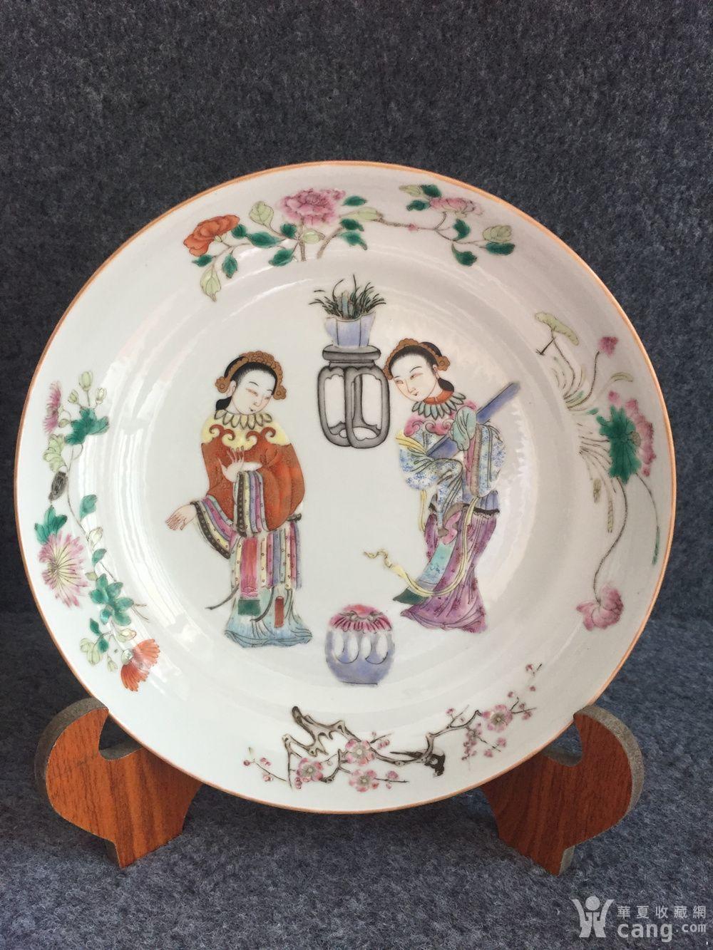 咸丰粉彩侍女图折腰盘