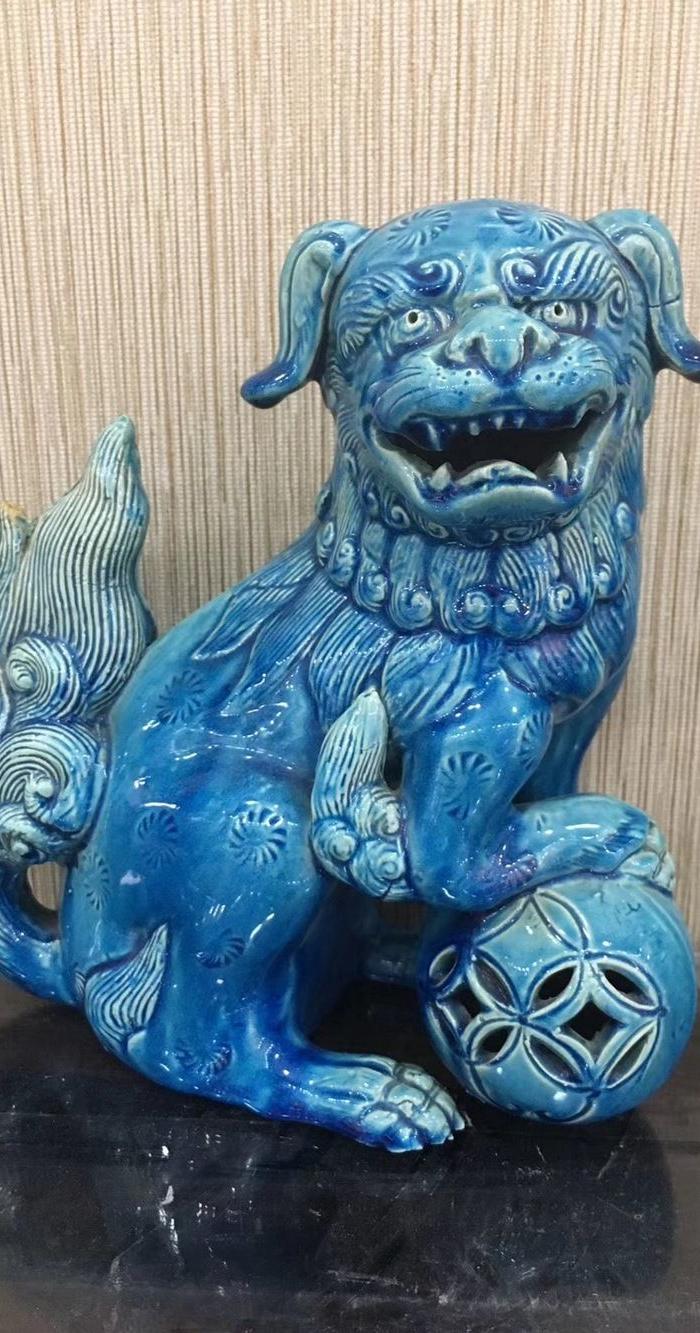 华夏古玩城 瓷器 明清 > 民国:孔雀蓝瑞兽狮子一对 年代:民国 艺术