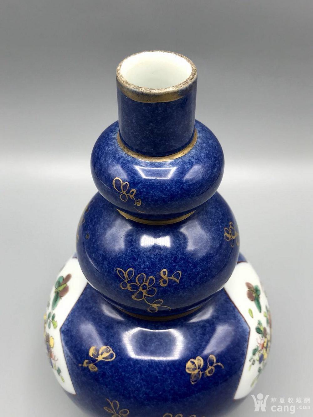 清光绪洒蓝釉描金开光花卉三层葫芦瓶