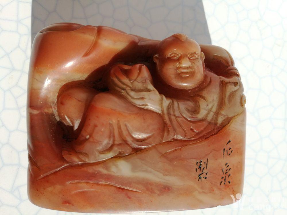 清,石泉作 寿山双色芙蓉石 童子献寿摆件 闲章:313克