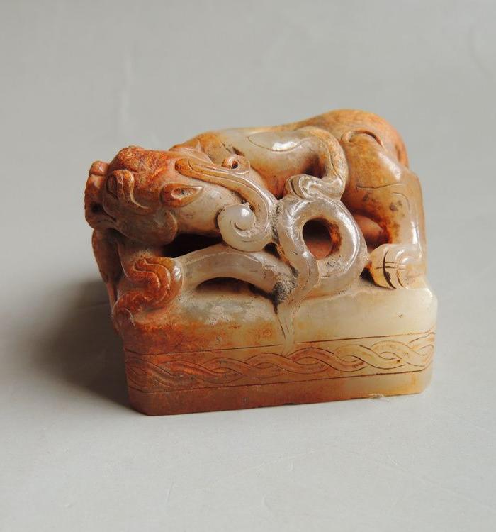 华夏古玩城 玉器 高古 > 精美西汉螭龙玉印章 年代