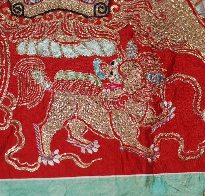 清晚粤绣 太狮少狮戏绣球