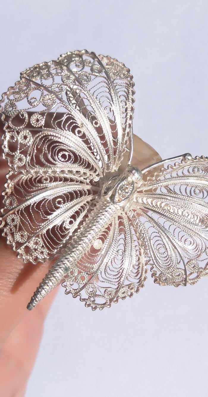 非常精致的老工艺银掐丝垒丝蜻蜓型胸针