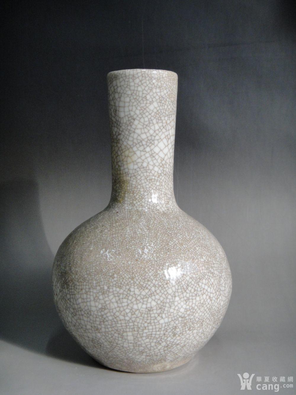 清 民窑 哥釉天球瓶