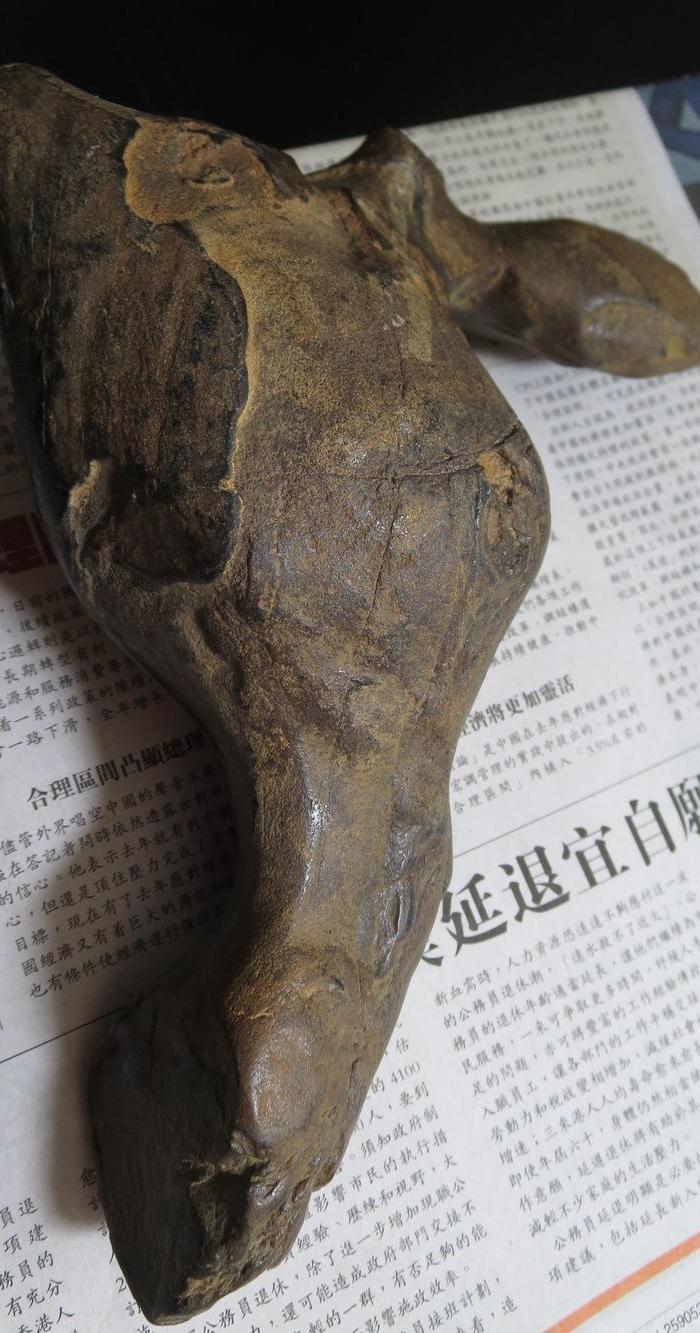 拍卖常客,明或更早期天然灵璧石鹰鸟摆件.