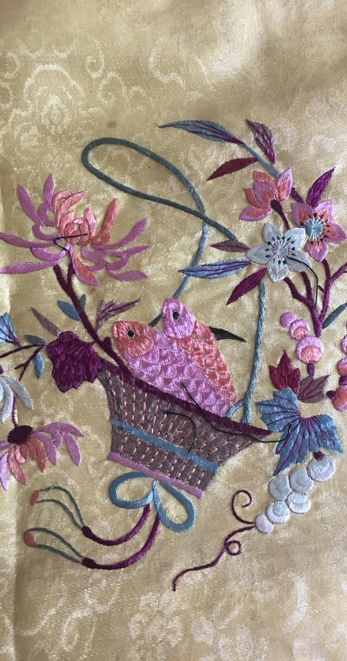 大尺寸清代刺绣帐子