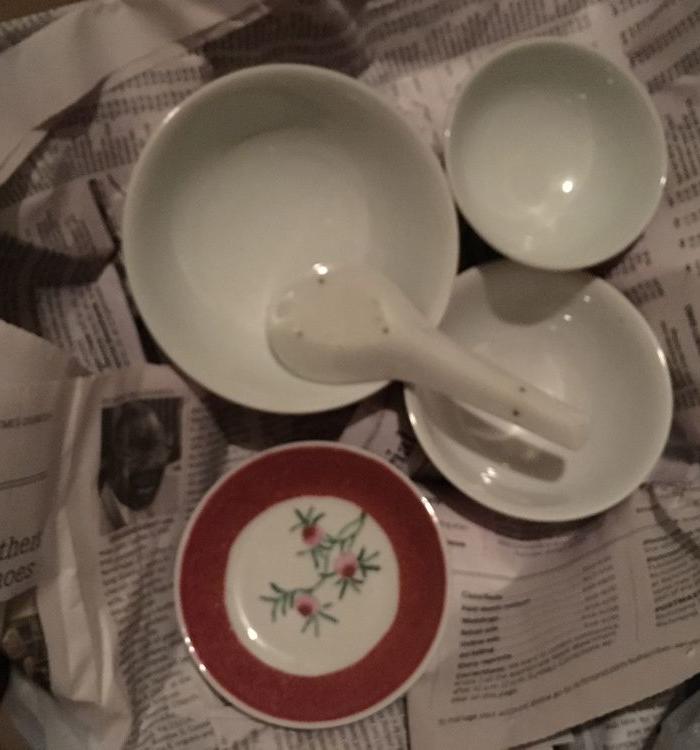 华夏古玩城 瓷器 民国 > 40年代一套瓷碗 交易声明交易流程汇款方式