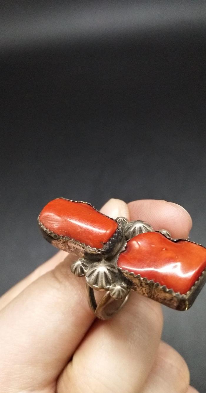牛血红珊瑚老戒指