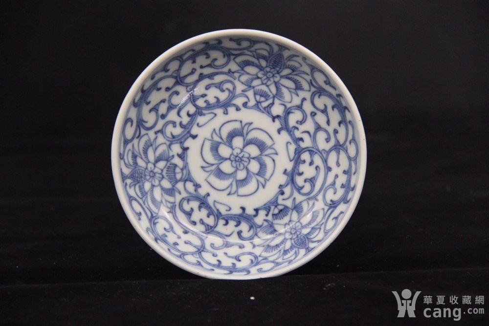 清乾隆青花勾莲纹高足盘