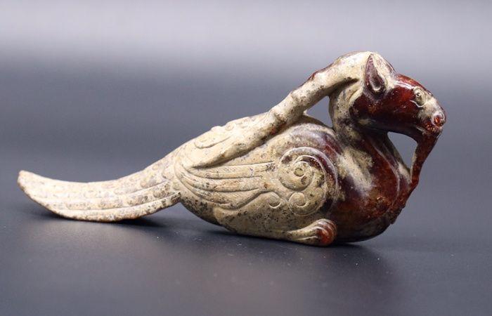 和田古玉鸟把件