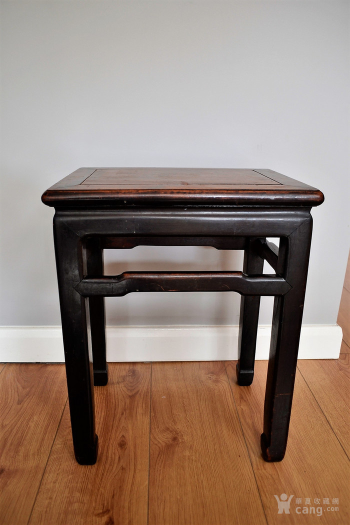 木器 花梨 > 晚清民国 大果紫檀老凳子 年代:清 表现形式:家具