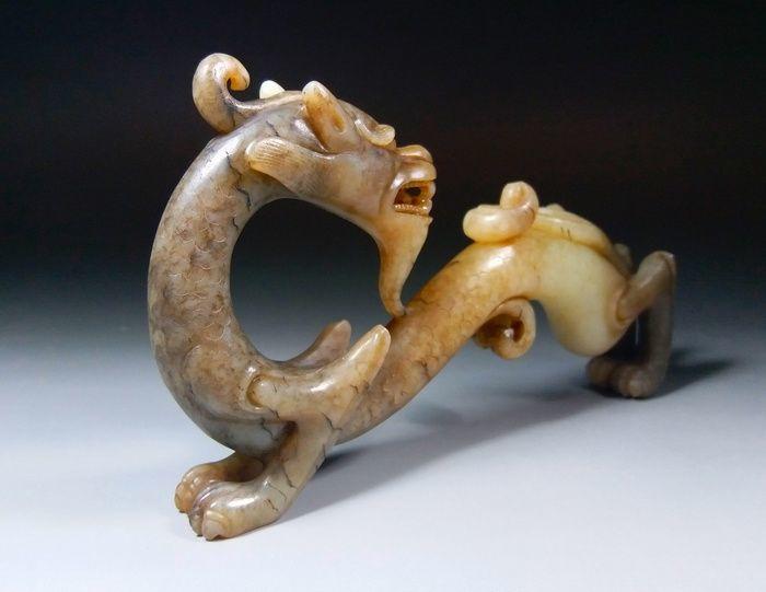 元代和田白玉龙形笔架