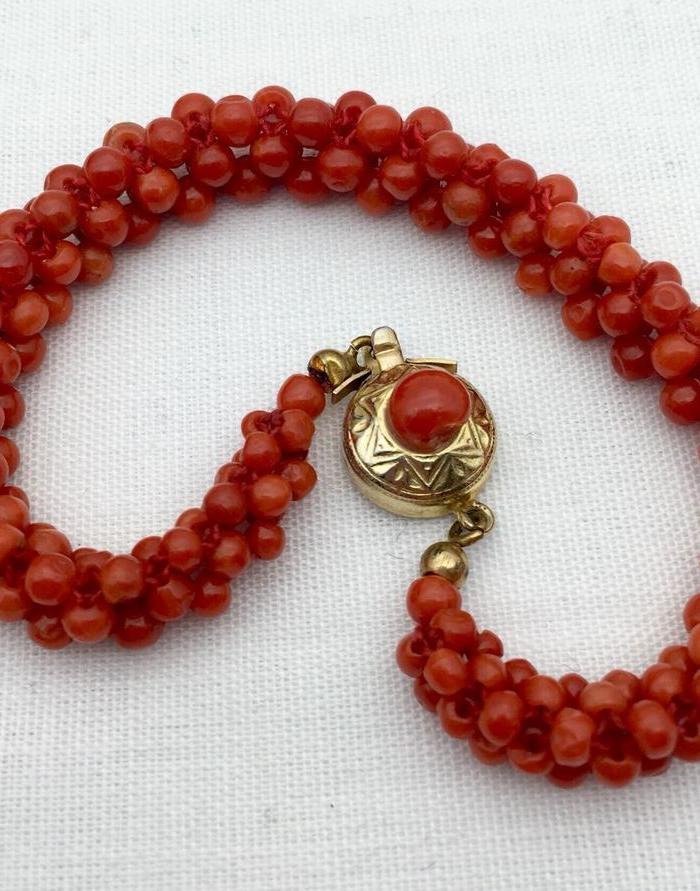 意大利产沙丁红珊瑚编织款大圈口手链