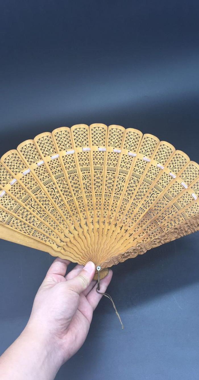 民国广州十三行檀香扇