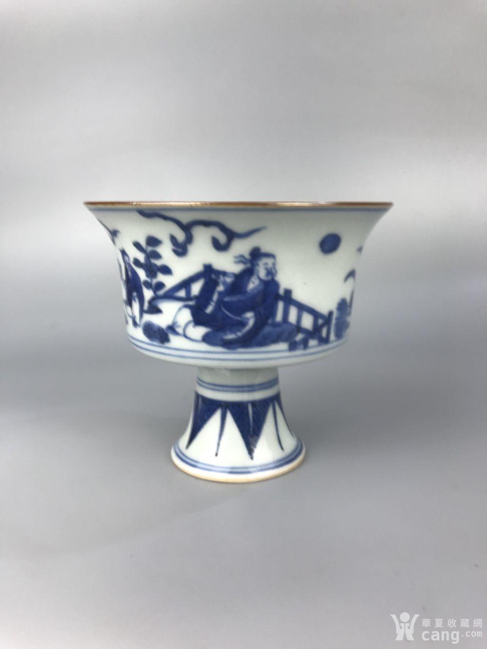 明代青花人物高足杯