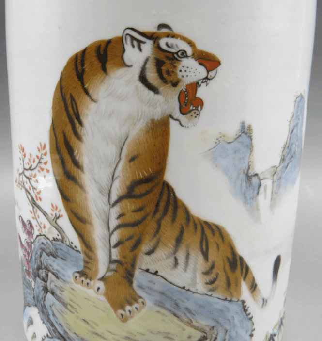 毕渊明 粉彩威震山林笔筒