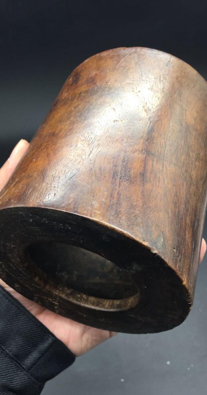 明代老黄花梨笔筒