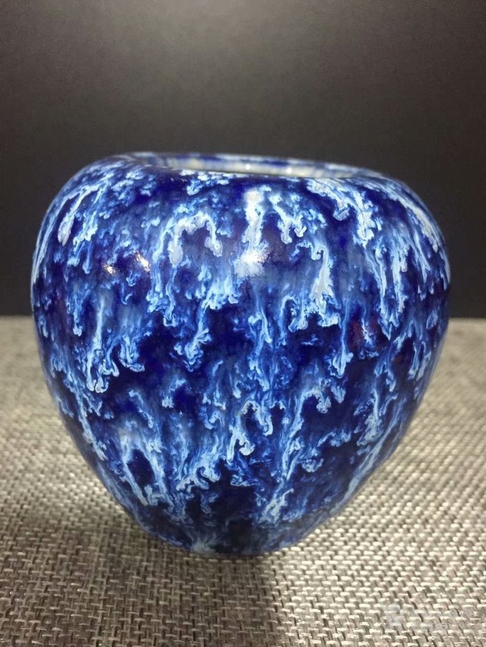清代窑变釉雪花蓝釉苹果尊