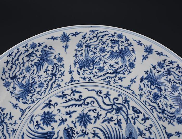 明成化青花团凤纹大盘
