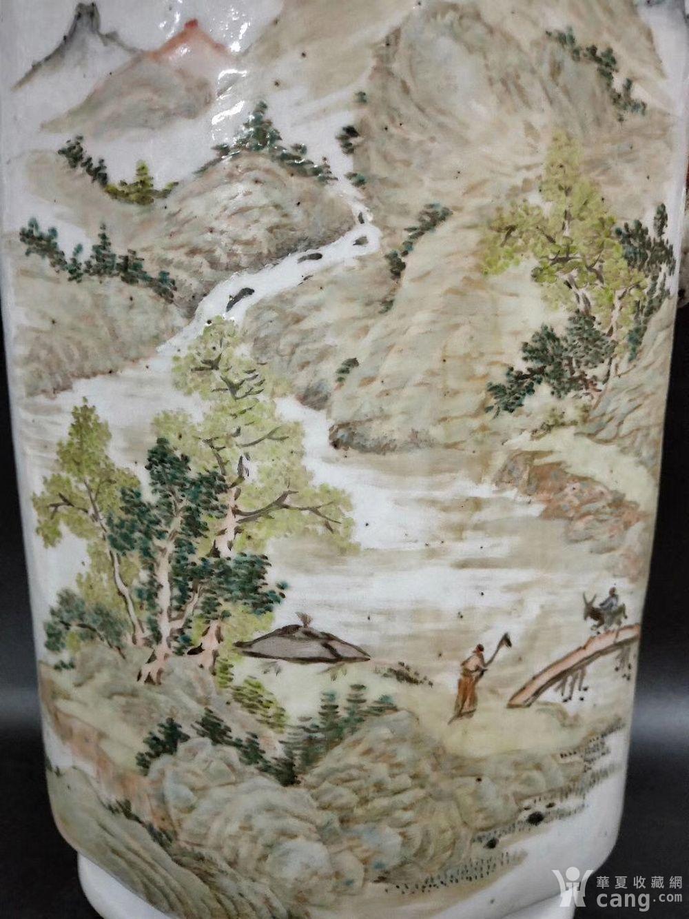 汪友棠浅绛彩山水狮耳瓶