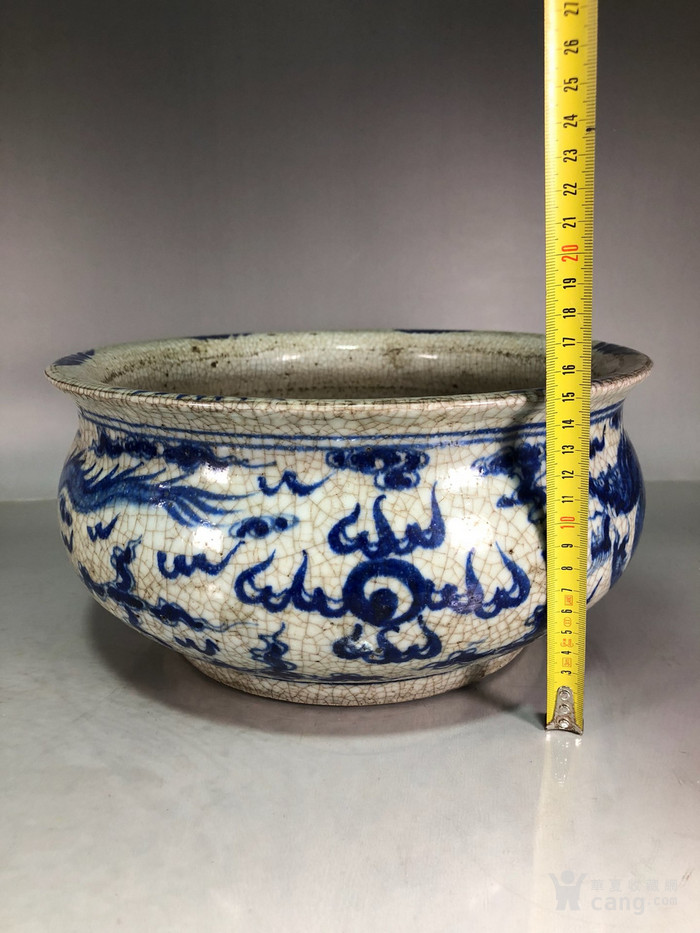 元代青花开片龙纹缸