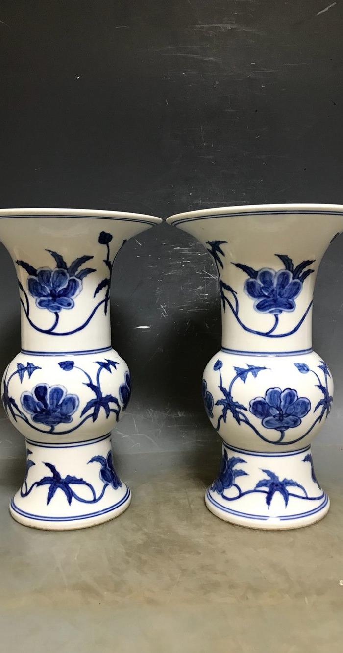 明成化青花秋葵纹花觚