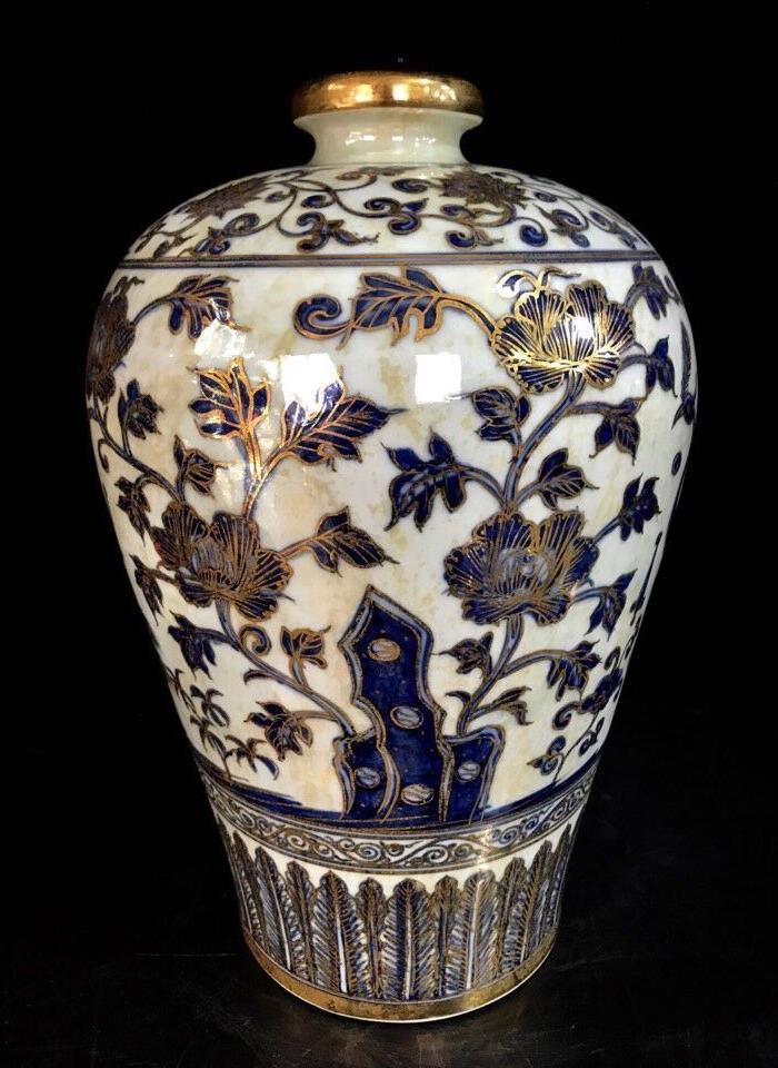 华夏古玩城 瓷器 其它 > 明代青花描金花鸟纹梅瓶