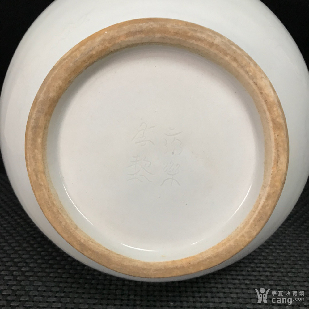 华夏古玩城 瓷器 其它 > 明永乐甜白釉刻工龙纹玉壶春瓶.