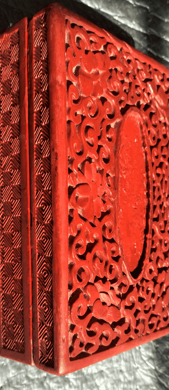 回流缠枝花纹漆器盒,国内邮