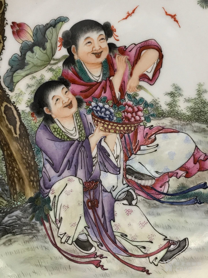 清雍正粉彩和合二仙人物胭脂红盘