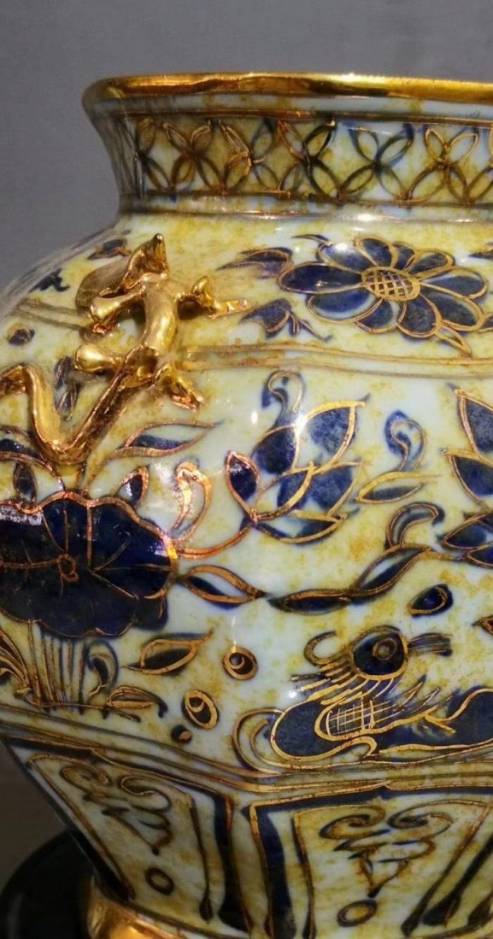 华夏古玩城 瓷器 其它 > 明代描金罐                   描述