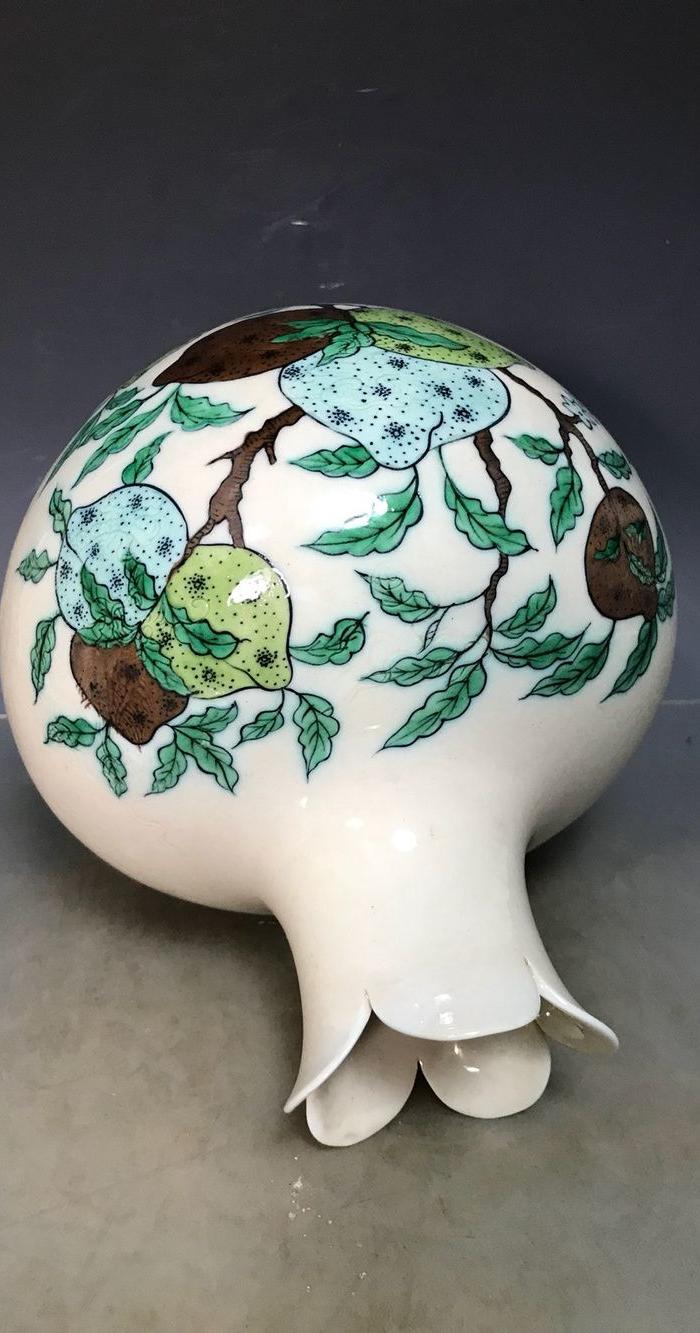 清康熙素三彩果纹石榴尊